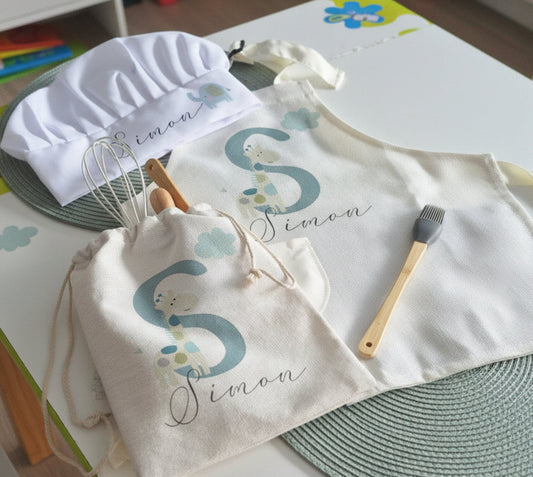 Cute Giraffe With Initial - Personalised Kids Baking Set